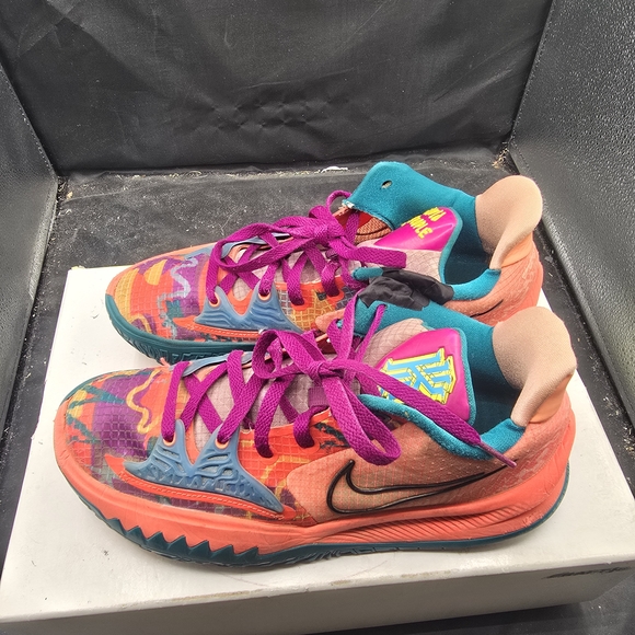 Nike Multicolor Athletic Sneakers with Pink Laces main image 8